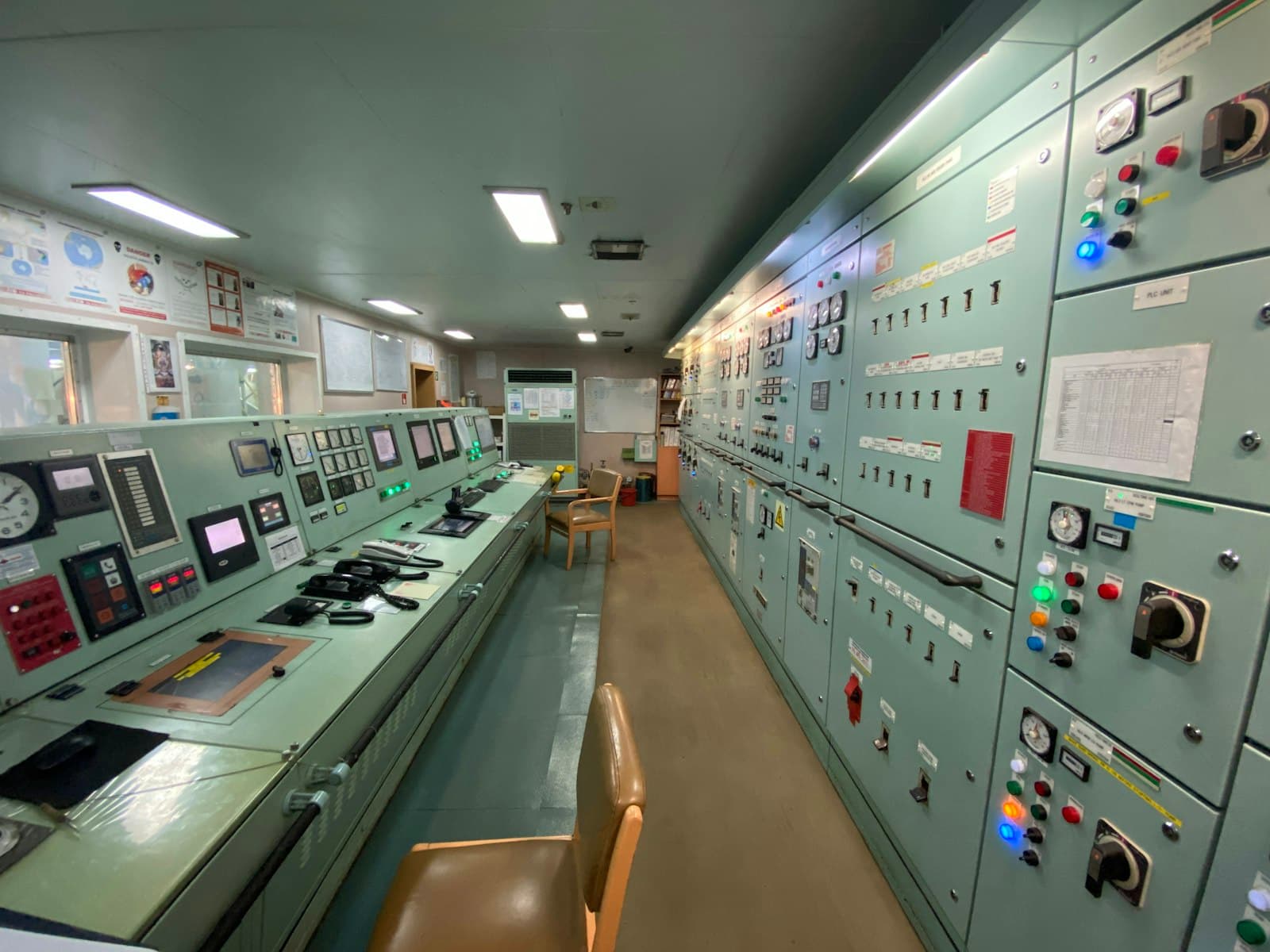Sistema de control de turbogenerador GE TG4 con Mark VIe y excitación EX2100